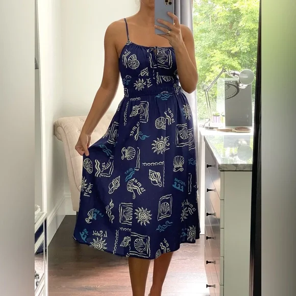 blue floral dresses Verlaine Blue Floral Maxi Dress - US 18